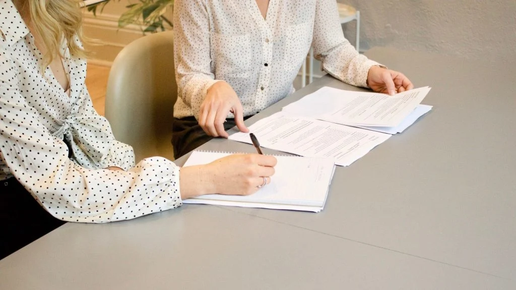 Treba li vaša firma imenovati osobu za unutarnje prijavljivanje nepravilnosti? Saznajte sve o njenim obavezama i potrebnim kvalifikacijama