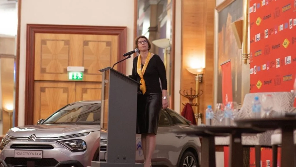 Jasminka Ćoza: „Definicija sile me se toliko dojmila da sam je ponavljala dok nije postala dio mene“
