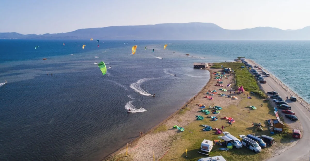 Provedite vikend na ušću Neretve u Jadransko more i otkrijte kitesurfing