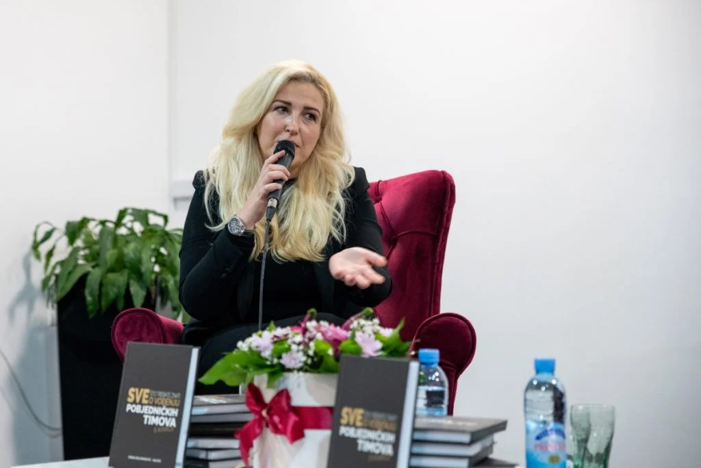 Enisa Selmanović – Salkić je izdala knjigu “Sve što trebate znati o vođenju pobjedničkih timova  (i kako)”