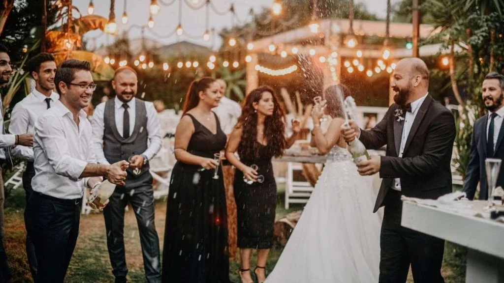 Jesmo li dužni zvati nekoga na svadbu zato što nam je familija?