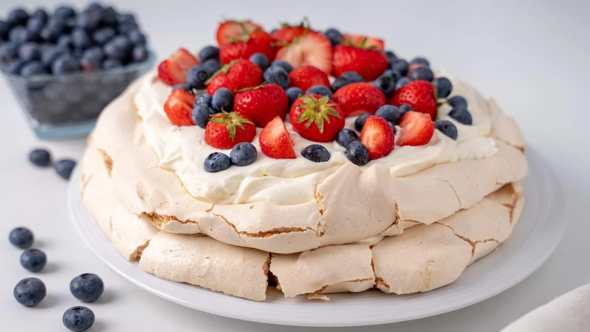 Pavlova torta – recept za legendarnu hrskavu poslasticu