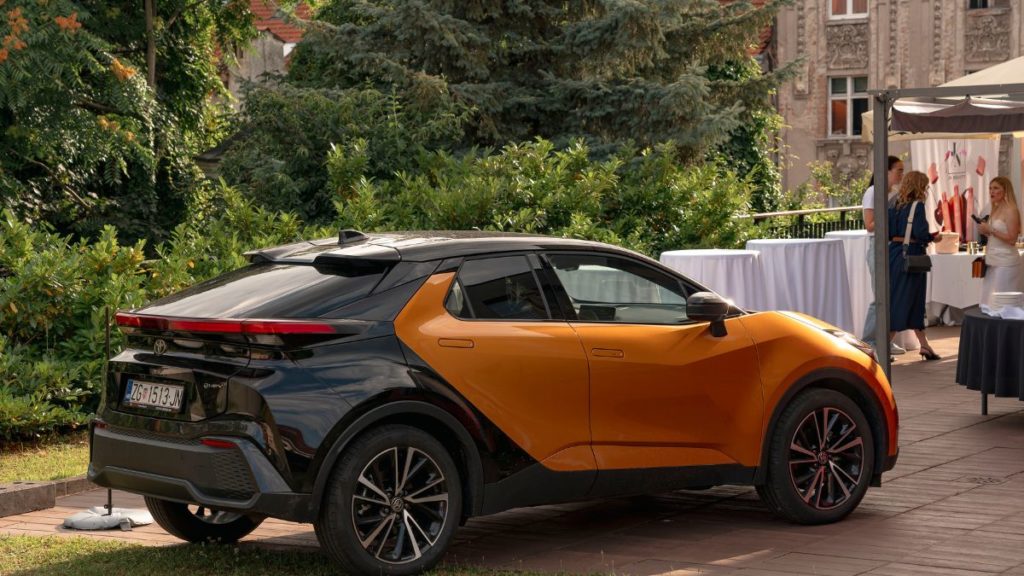 Toyota C-HR hibrid