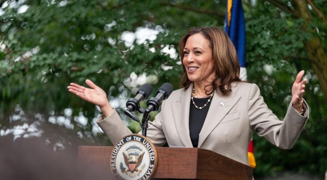 kamala harris rasizam