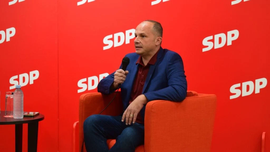 Tko je novi predsjednik SDP-a? Bio je član HDZ-a, uzeo je ženino prezime…