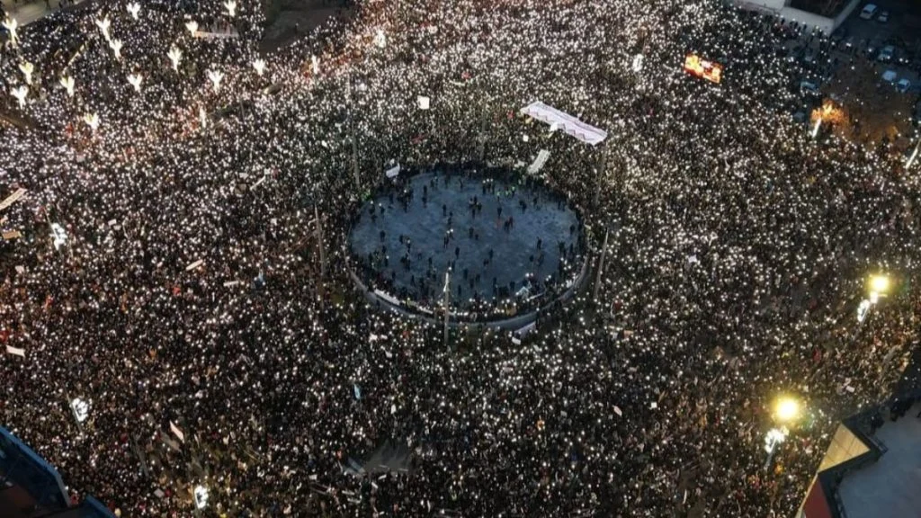 ‘Živ(j)eti slobodno’! Održan historijski protest u Beogradu