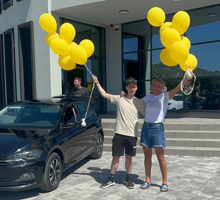 Ilijana Bodlović šefica za poželjeti – zaposleniku poklonila automobil