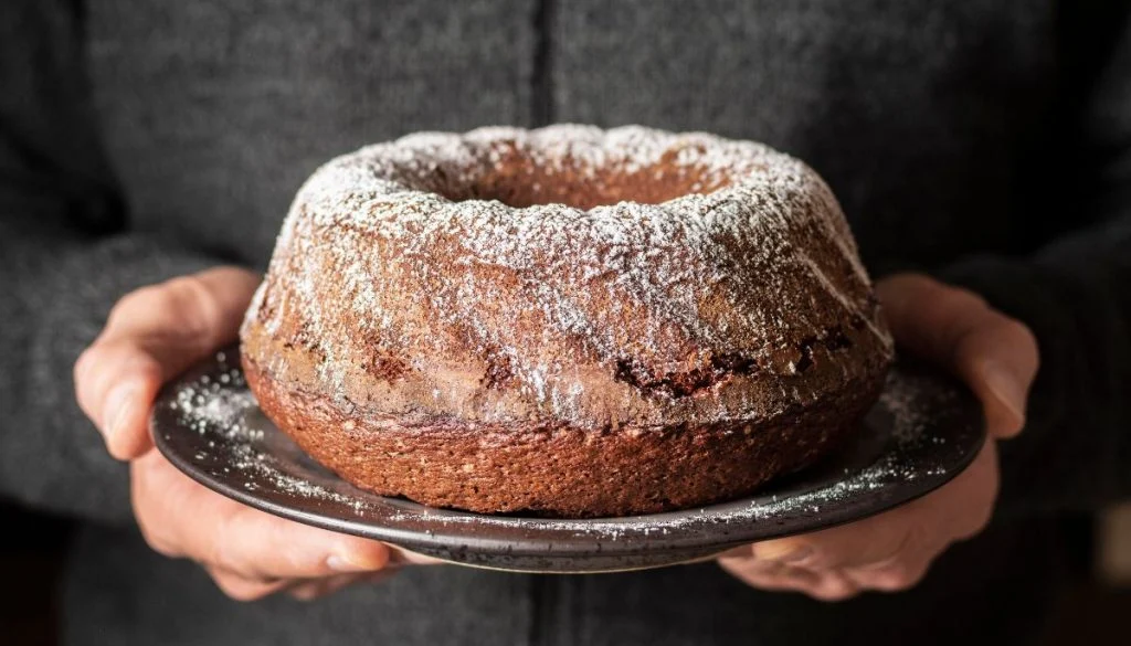 Recept za sočni kuglof: Kombinacija banane i batata u slatkom kolaču bez šećera