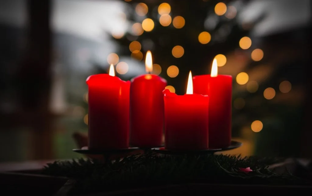 Adventske svijeće – kako se pale i koje je njihovo značenje?