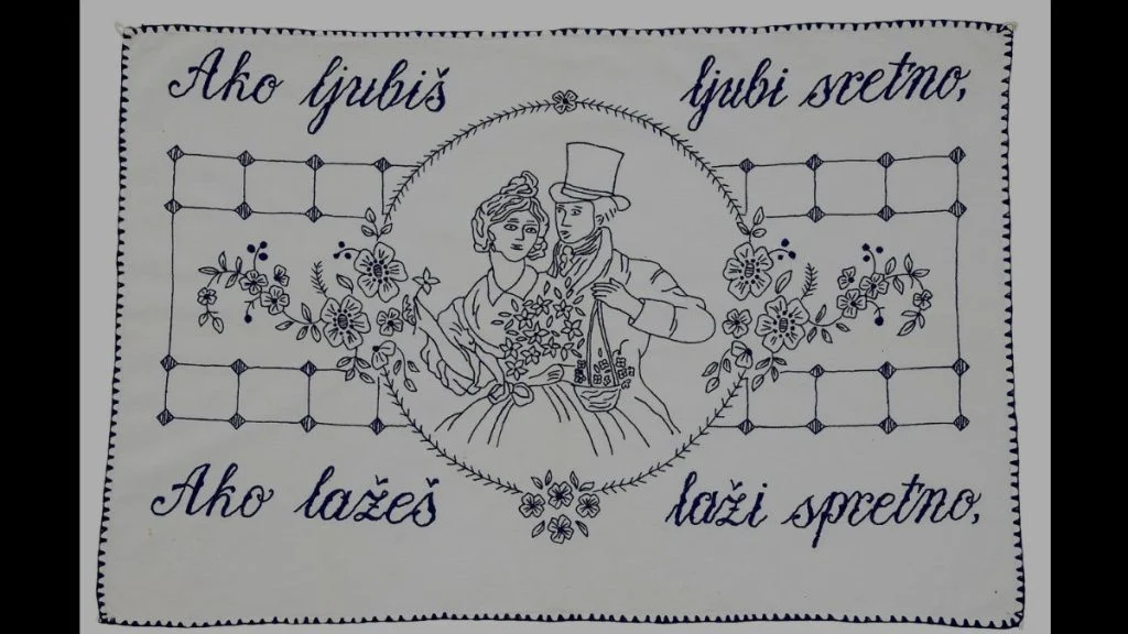 Performans “Šufnudle, Delimár”: Tradicijske zidnjake povezala s porukama na društvenim mrežama
