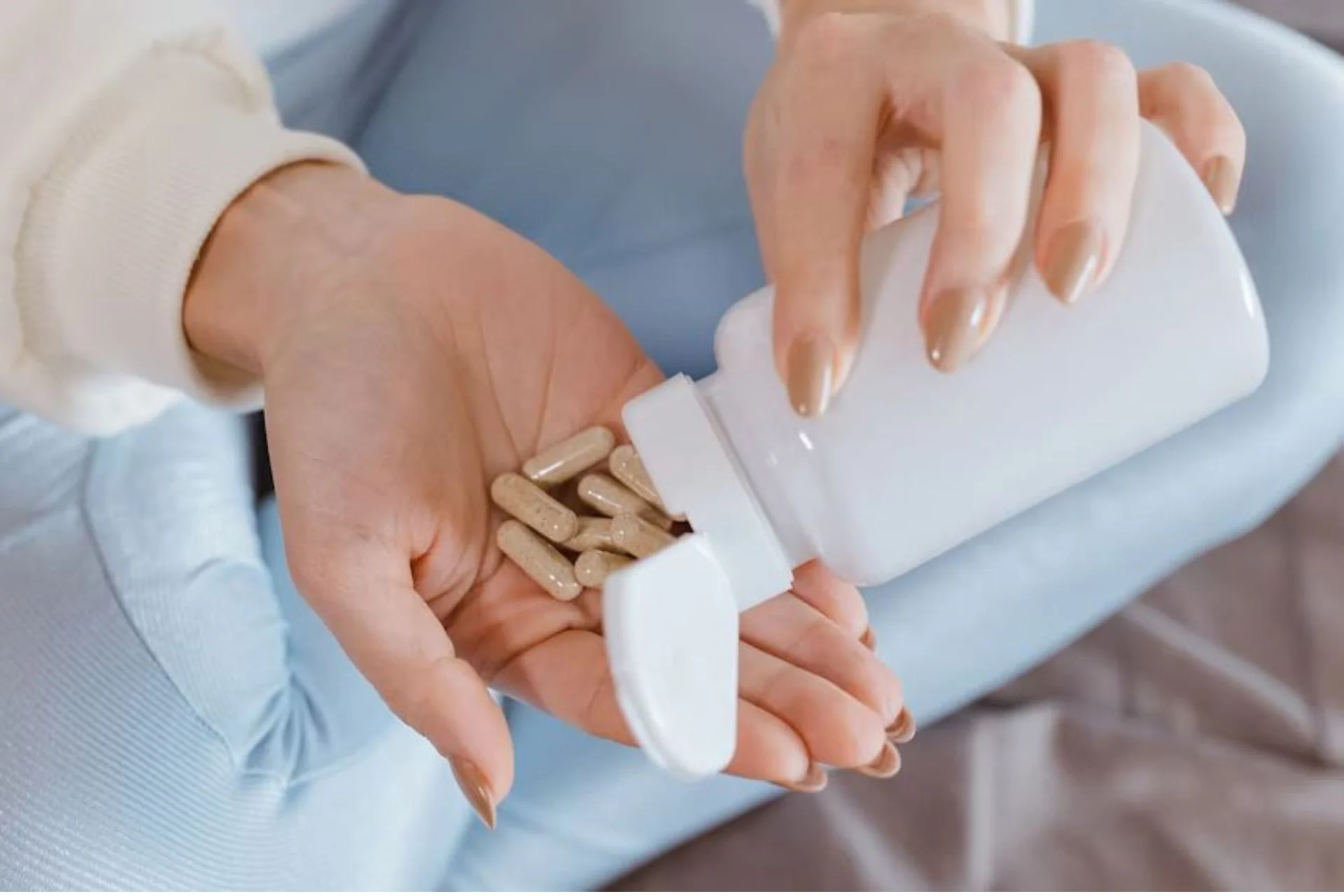 Vitamini i dodaci prehrani – treba provjeriti kada nam pomažu, a kad predstavljaju rizik