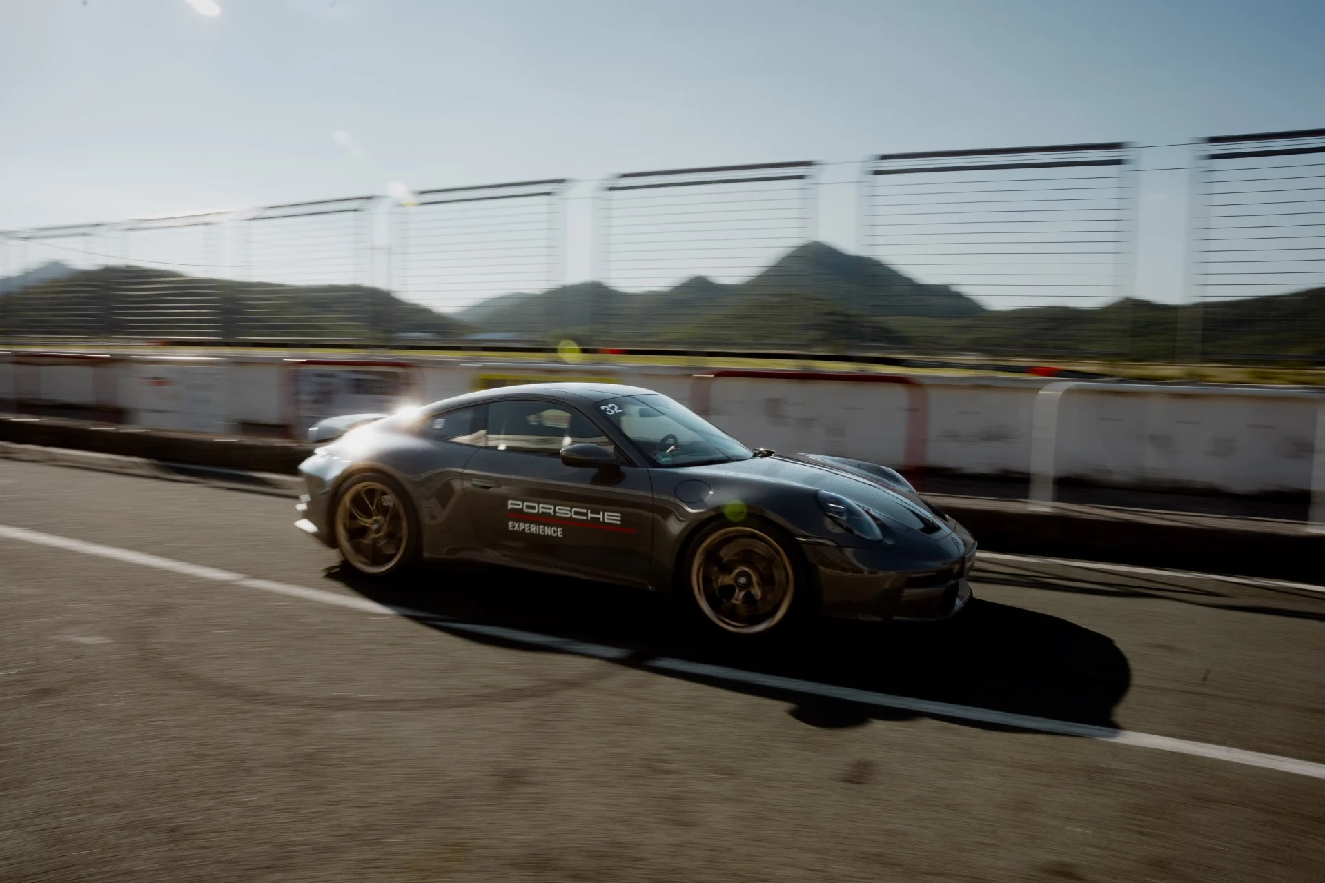 Zamijenite ključeve svog automobila na ekskluzivnom vozačkom događaju Porsche Experience