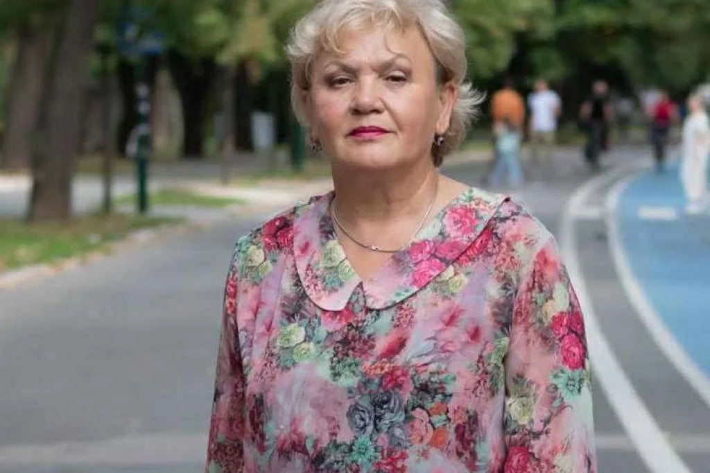 Knjiga ‘Halo hitna’ Jasmine Hanjalić čitaoca kroz anegdote upoznaje sa radom Hitne pomoći