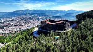 Roof Gardens Trebević: Mjesto gdje poslovni događaji konačno dobijaju pogled koji zaslužuju