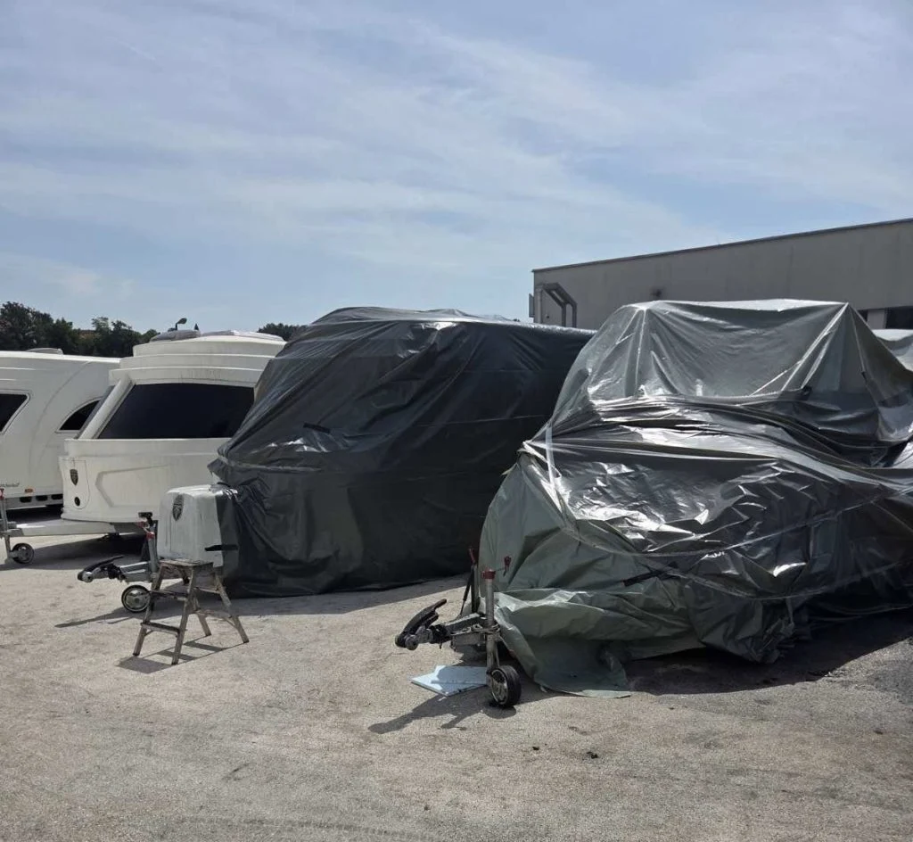 Noć koja je mogla završiti mnogo gore: Požar zahvatio krug fabrike Derubis Yachts u Vitezu