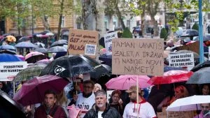 “Gori nam pod nogama i nemamo kamo uzmaknuti!”: Poruke i 10 zahtjeva Vladi s prosvjeda u Zagrebu